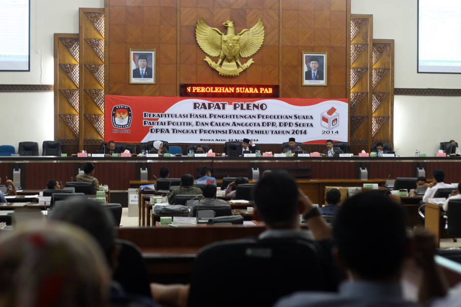 Rapat pleno KIP Aceh | Foto: Heri Juanda/ATJEHPOSTcom